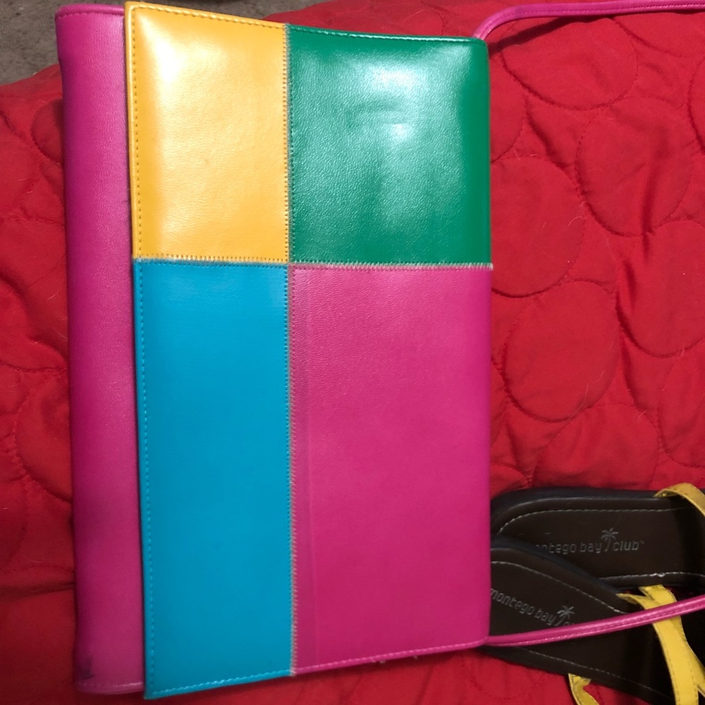 80s purse. Great condition. Great for nights out